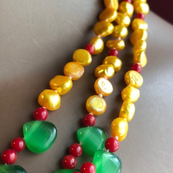 Colorful  Beaded Necklace - Picture 3 of 3
